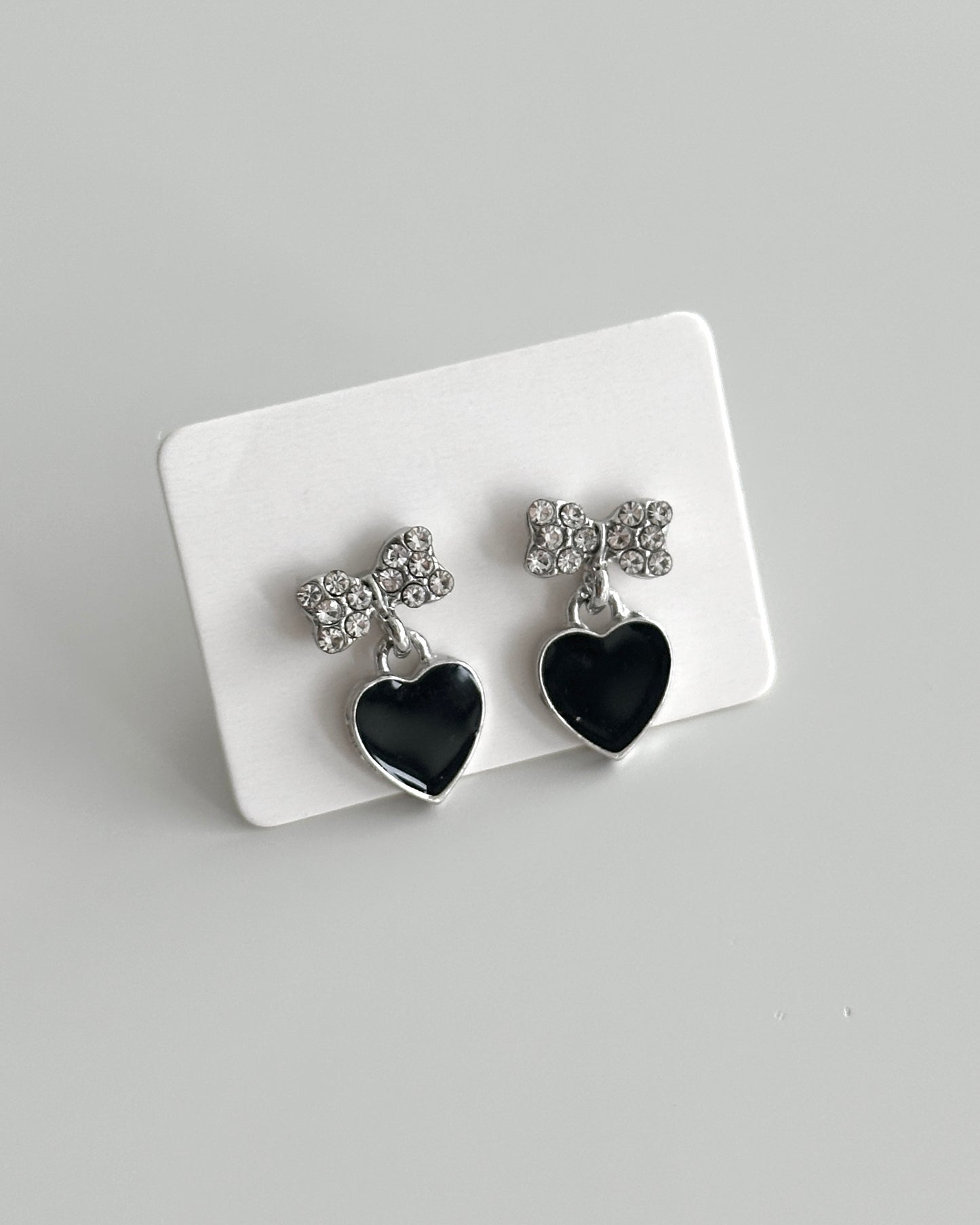 Black heart earrings