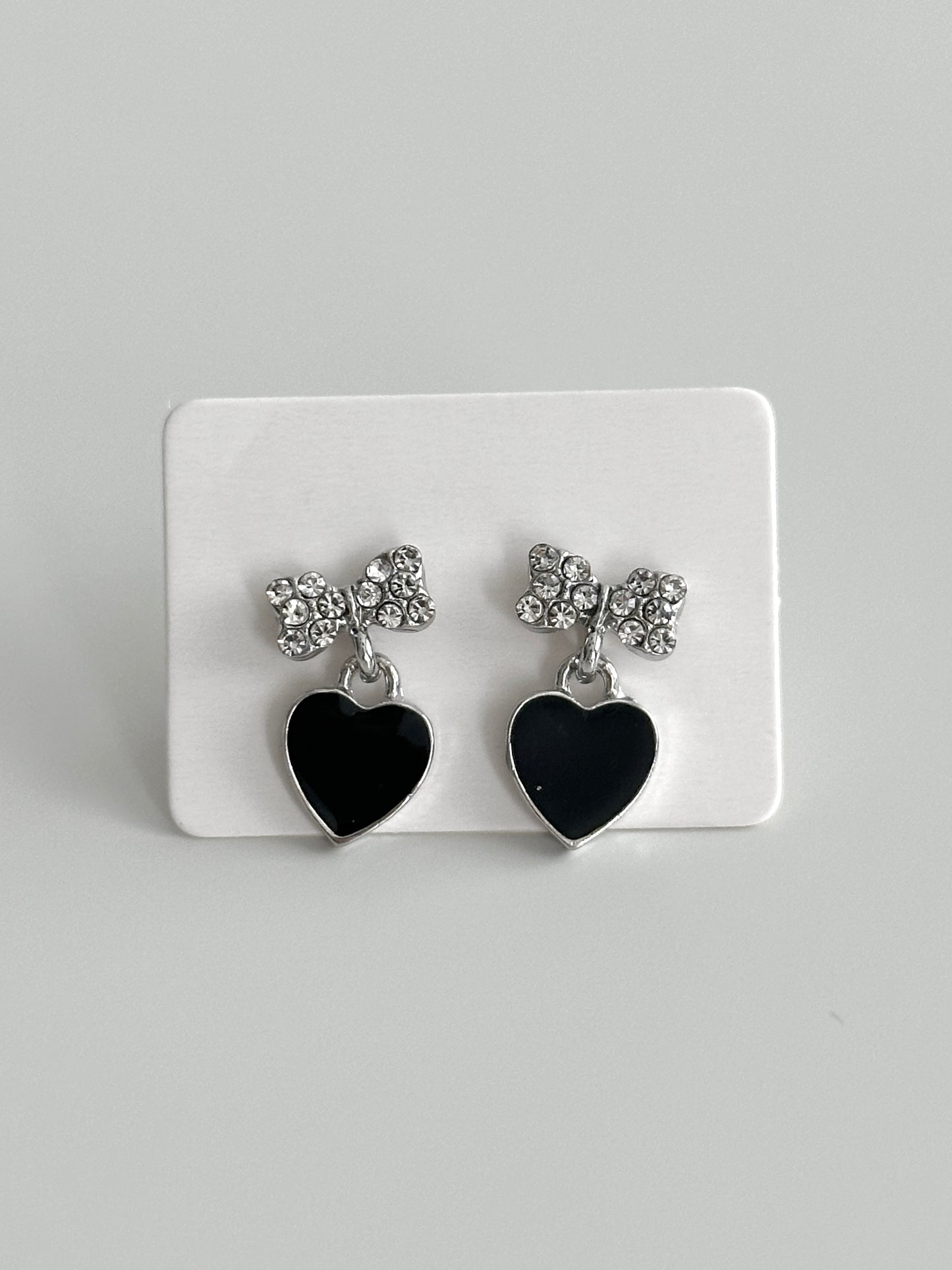 Black heart earrings