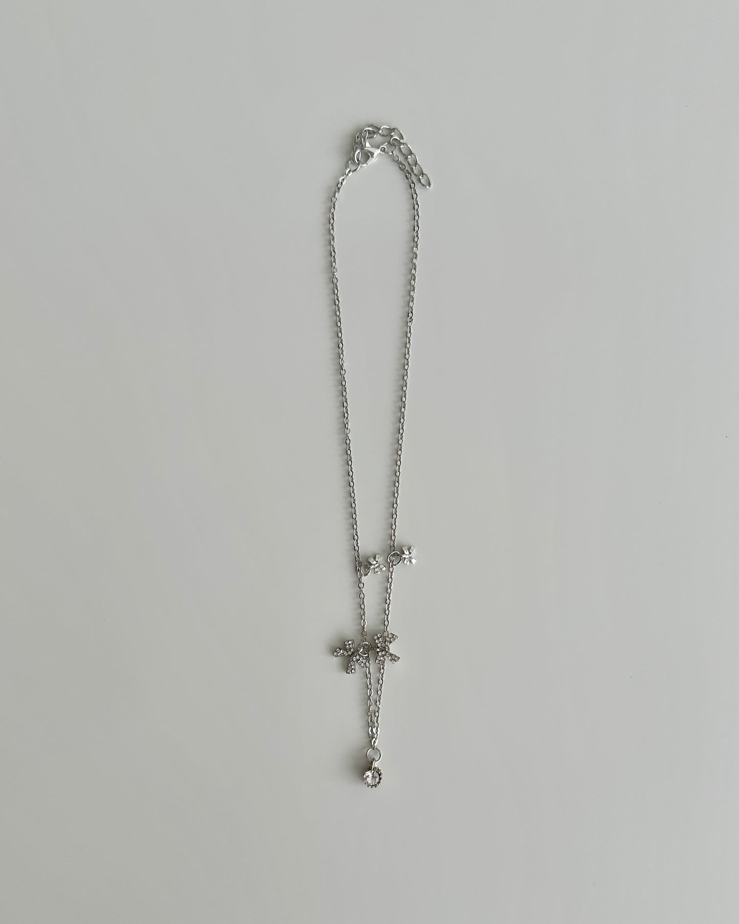 Mini bow chain necklace